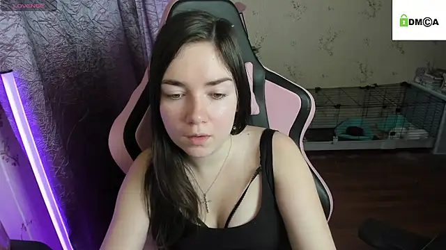 Snapshot of Crazy_forest_fairy chatting on October 17, 4:59 am Crazy forest fairy online show from October 17, 4:59 am