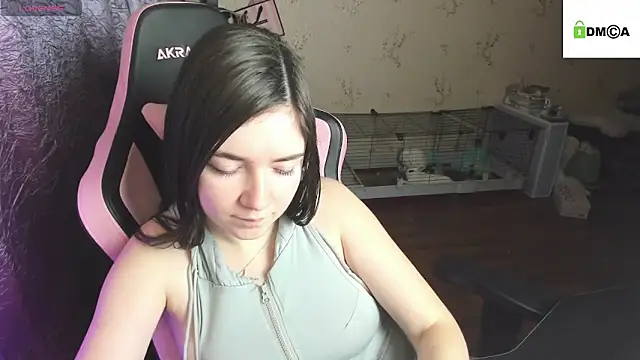 Snapshot of Crazy_forest_fairy chatting on October 30, 1:18 am Crazy forest fairy online show from October 30, 1:18 am