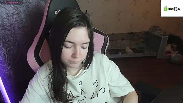 Crazy forest fairy online show from December 2, 1:33 am