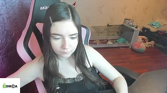 Snapshot of Crazy_forest_fairy chatting on February 1, 12:09 am Crazy forest fairy online show from February 1, 12:09 am