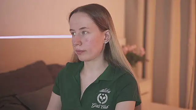 Cassie Kelman online show from March 4, 9:00 pm