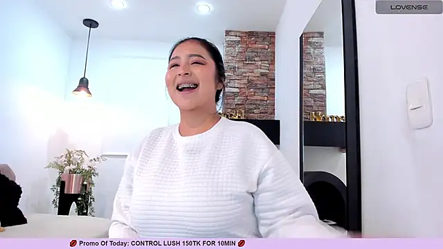  alaiasmile  online show from March 15, 7:38 pm