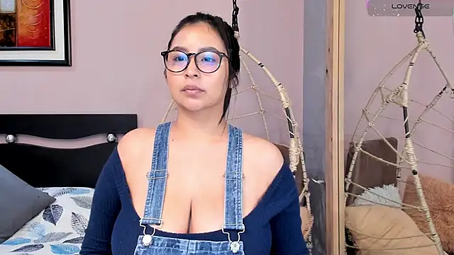  alaiasmile  online show from October 5, 12:03 pm