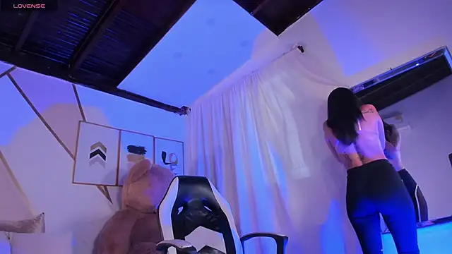 Snapshot of maye_wells chatting on December 19, 5:29 pm maye wells online show from December 19, 5:29 pm