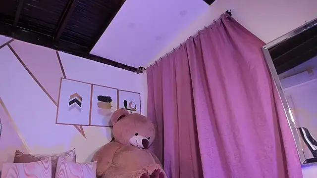 Snapshot of maye_wells chatting on January 10, 5:24 pm maye wells online show from January 10, 5:24 pm