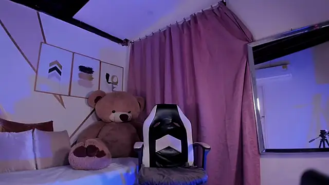 Snapshot of maye_wells chatting on January 18, 6:53 pm maye wells online show from January 18, 6:53 pm