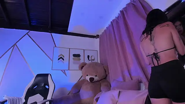 Snapshot of maye_wells chatting on February 4, 5:45 pm maye wells online show from February 4, 5:45 pm