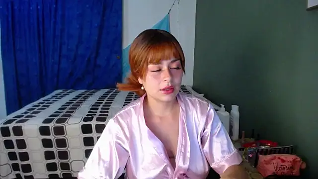 kitty d online show from December 13, 9:20 pm