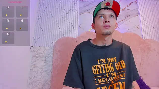 kendalltaylorr online show from January 26, 2:45 am