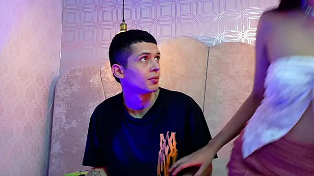 kendalltaylorr online show from December 3, 12:36 pm