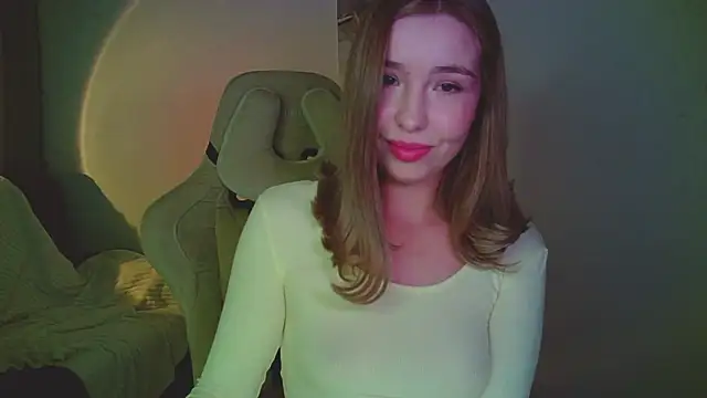 Snapshot of mia_raspberrie chatting on March 3, 8:15 pm mia raspberrie online show from March 3, 8:15 pm