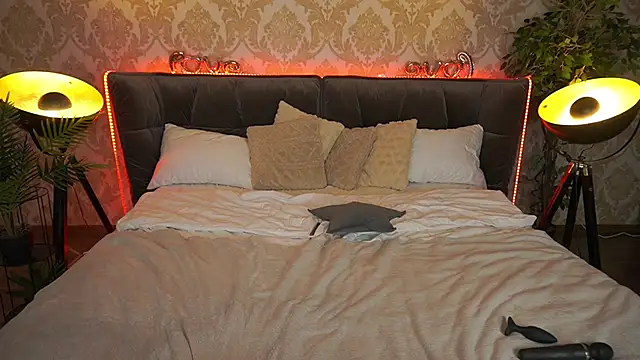 ArianaDarkk online show from March 6, 4:30 am