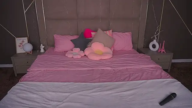 ArianaDarkk online show from February 3, 10:04 pm