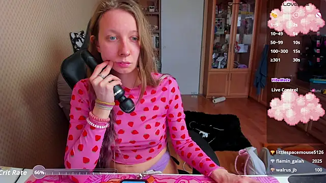 cutieMila online show from April 4, 10:02 am