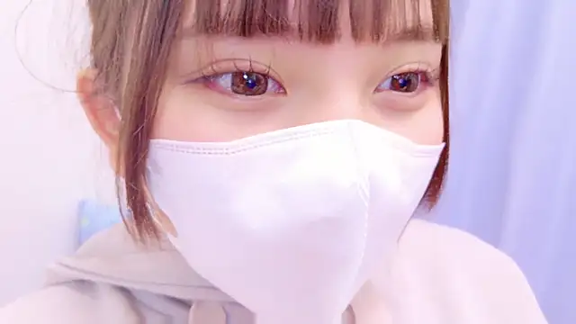 Snapshot of senachinnn chatting on March 13, 4:16 am senachinnn online show from March 13, 4:16 am