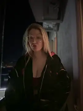 Teya moon  online show from March 6, 2:30 am