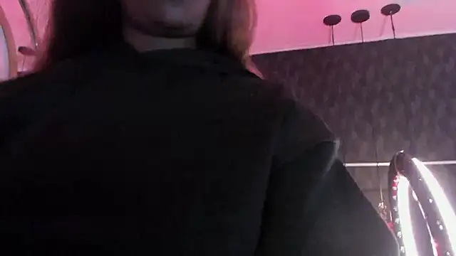 Snapshot of Anneth__M chatting on January 22, 7:45 pm Anneth M online show from January 22, 7:45 pm