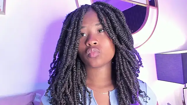 Snapshot of Anneth__M chatting on March 8, 7:42 pm Anneth M online show from March 8, 7:42 pm