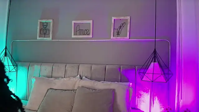 Snapshot of Anneth__M chatting on March 22, 7:53 pm Anneth M online show from March 22, 7:53 pm