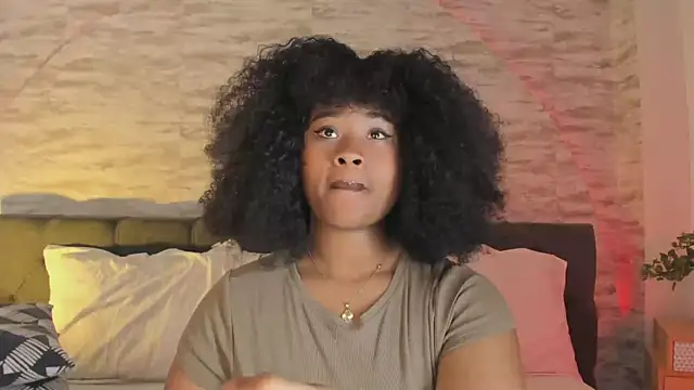 Snapshot of Anneth__M chatting on September 15, 7:36 pm Anneth M online show from September 15, 7:36 pm