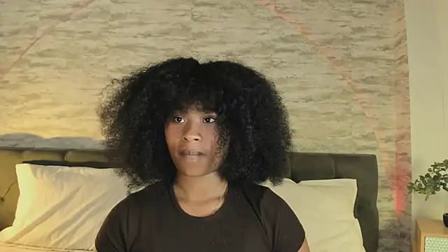 Snapshot of Anneth__M chatting on September 17, 7:37 pm Anneth M online show from September 17, 7:37 pm