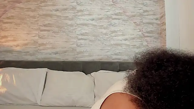 Snapshot of Anneth__M chatting on September 29, 7:51 pm Anneth M online show from September 29, 7:51 pm