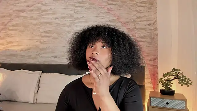 Snapshot of Anneth__M chatting on October 13, 6:19 pm Anneth M online show from October 13, 6:19 pm