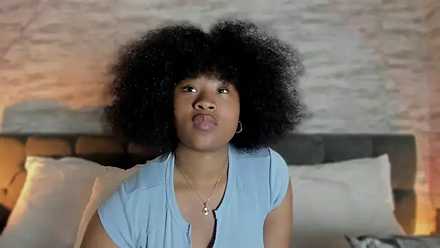 Snapshot of Anneth__M chatting on October 27, 7:40 pm Anneth M online show from October 27, 7:40 pm