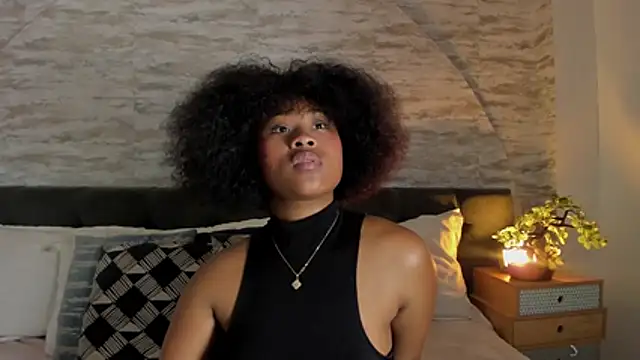 Snapshot of Anneth__M chatting on December 5, 7:43 pm Anneth M online show from December 5, 7:43 pm