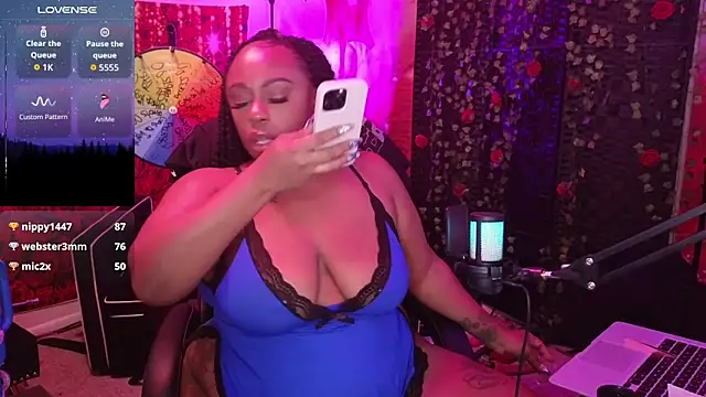 cheriserozequeen online show from October 28, 2:37 am