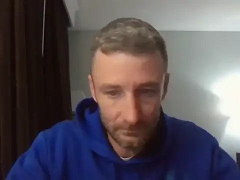 Snapshot of HungStud4You chatting on January 7, 5:32 am HungStud4You online show from January 7, 5:32 am