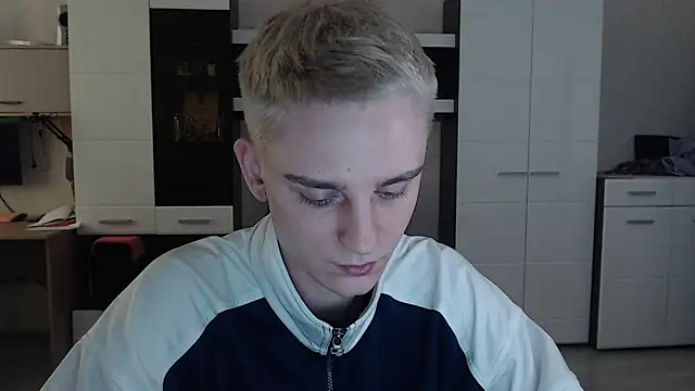 angryzan online show from February 19, 9:17 am