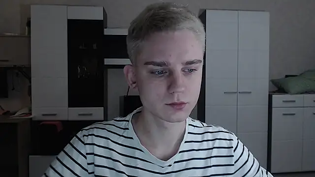 angryzan online show from February 20, 4:18 am