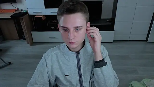 angryzan online show from November 29, 11:24 am