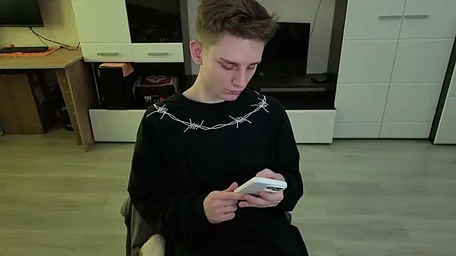 angryzan online show from March 10, 6:29 am