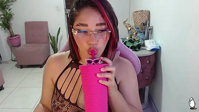 littleangel1 m online show from December 3, 11:02 pm