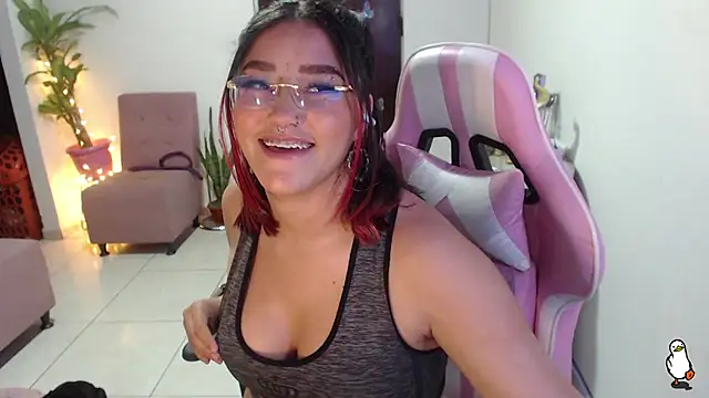 littleangel1 m online show from February 8, 1:11 am