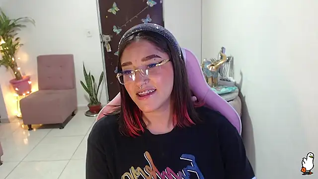 littleangel1 m online show from February 21, 10:37 pm