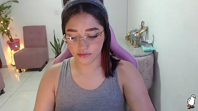 littleangel1 m online show from February 24, 9:52 pm