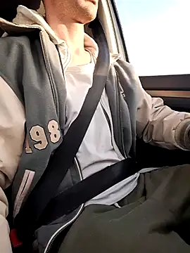 Snapshot of Zeefy chatting on March 8, 3:35 pm Zeefy online show from March 8, 3:35 pm