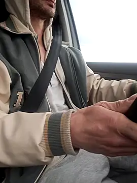 Snapshot of Zeefy chatting on March 14, 7:37 am Zeefy online show from March 14, 7:37 am