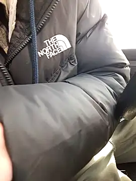 Snapshot of Zeefy chatting on March 16, 9:38 am Zeefy online show from March 16, 9:38 am