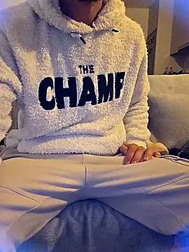 Snapshot of Zeefy chatting on October 10, 7:35 pm Zeefy online show from October 10, 7:35 pm