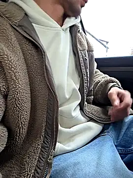 Snapshot of Zeefy chatting on October 15, 8:47 am Zeefy online show from October 15, 8:47 am