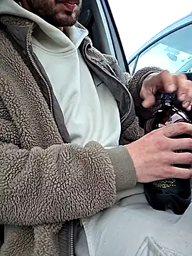 Snapshot of Zeefy chatting on October 30, 8:05 am Zeefy online show from October 30, 8:05 am