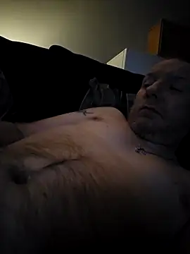 walker1979 online show from February 16, 9:11 pm