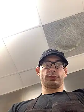 hailzeffn online show from March 26, 2:44 pm