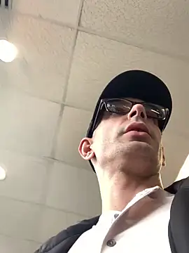 hailzeffn online show from April 2, 10:18 pm