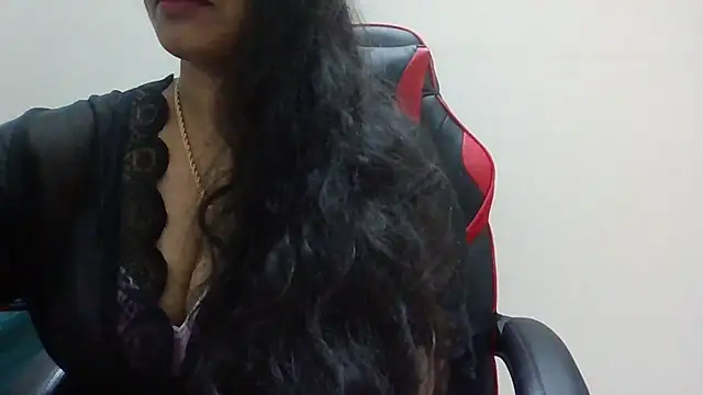 Snapshot of Mystic-Anu chatting on December 6, 4:06 pm Mystic-Anu online show from December 6, 4:06 pm