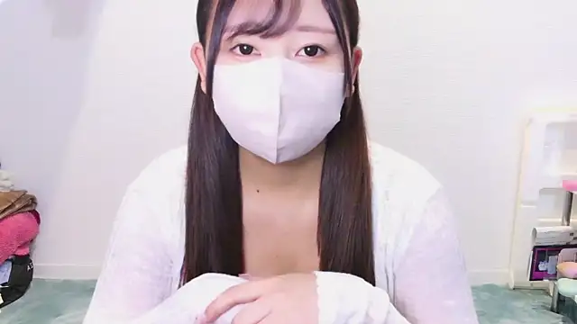 YUTSU KI online show from December 14, 8:08 pm